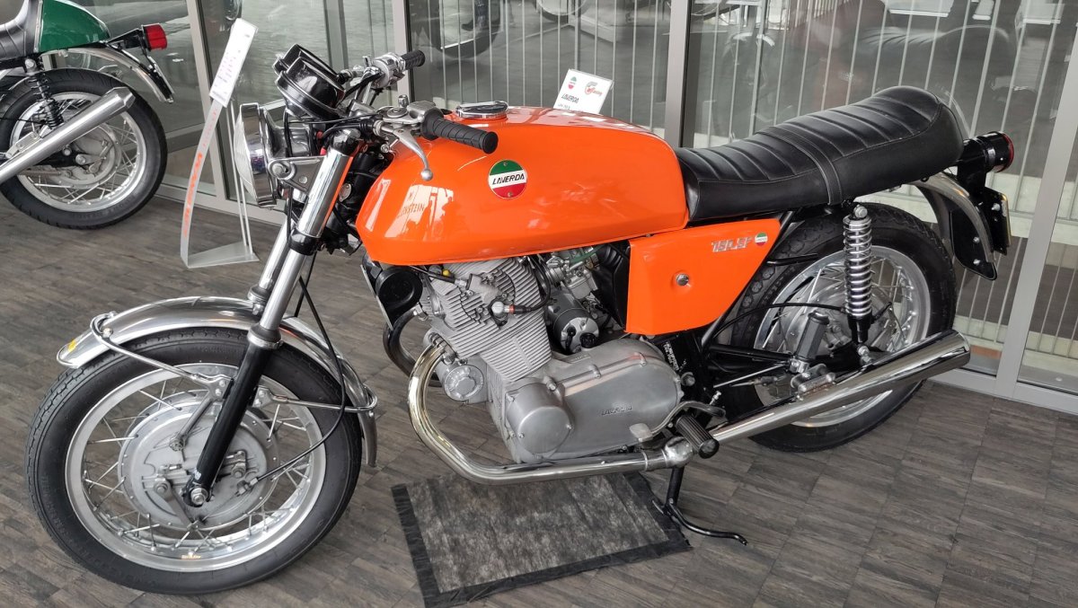 750_orange_1.jpg